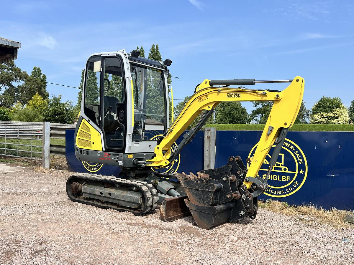 Used 2013 WACKER NEUSON ET24VDS