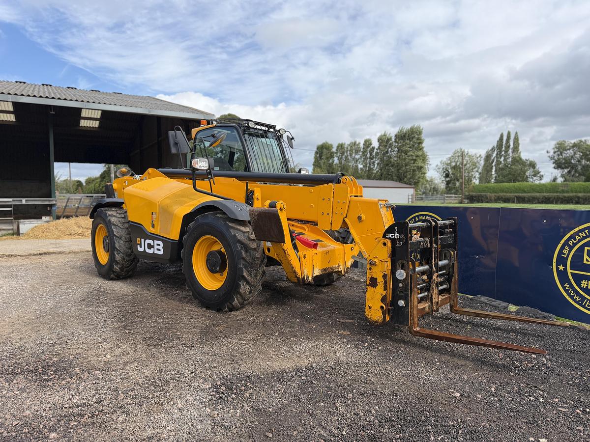 Used 2022 JCB 540-140