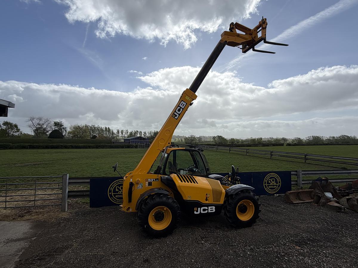 Used 2022 JCB 531-70