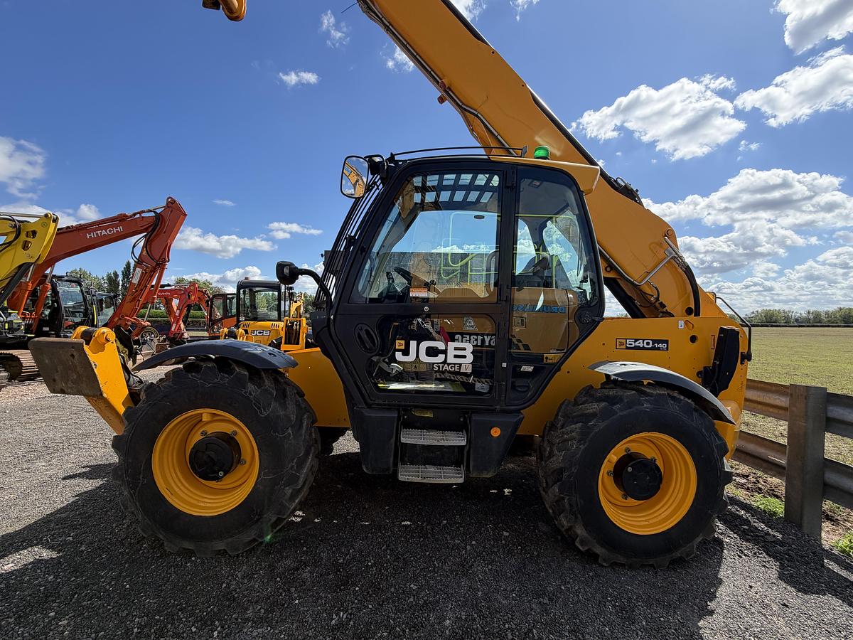 Used 2022 JCB 540-140