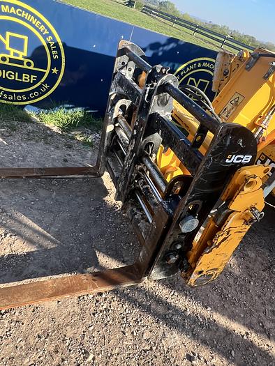 Used 2022 JCB 540-140