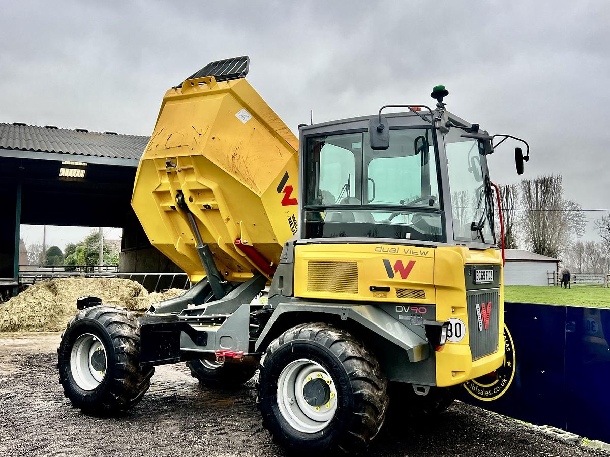 Used 2020 WACKER NEUSON DV90 duel view swivel