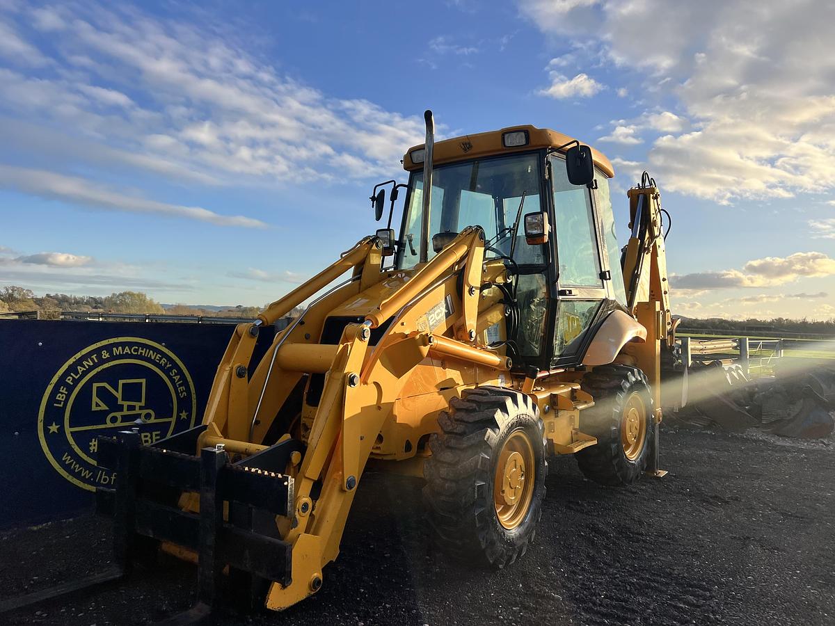 Used 2004 JCB 2CX STREET MASTER