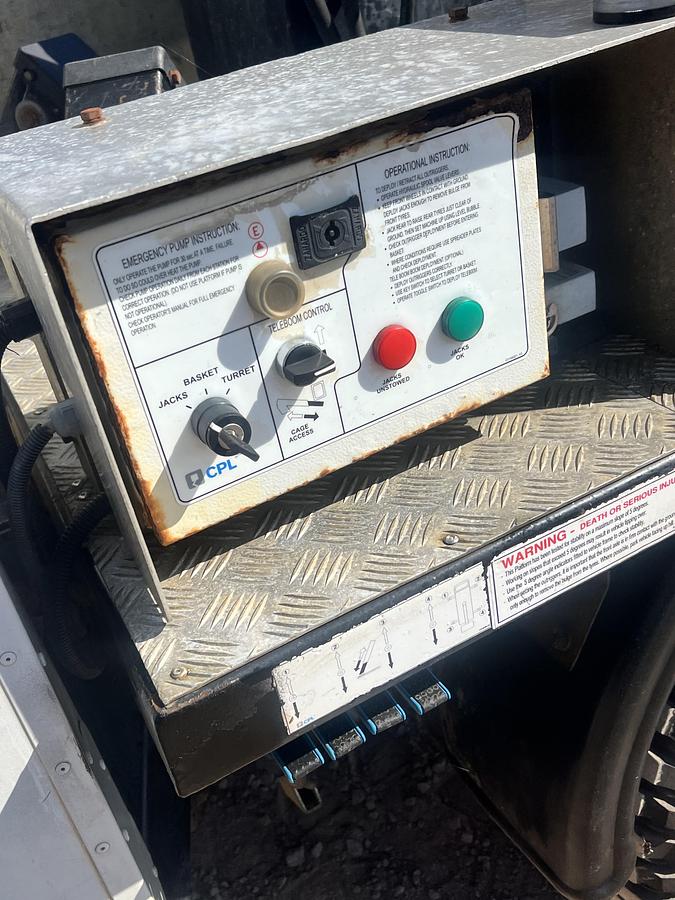 Used 2014 Land Rover Defender 110 cherry picker