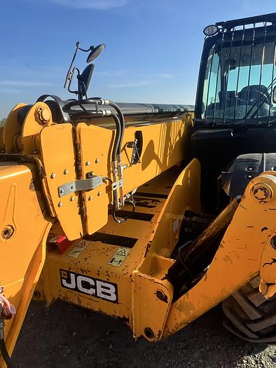 Used 2022 JCB 540-140