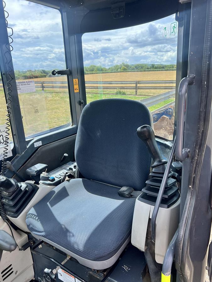 Used 2016 KOBELCO SK28SR-6E