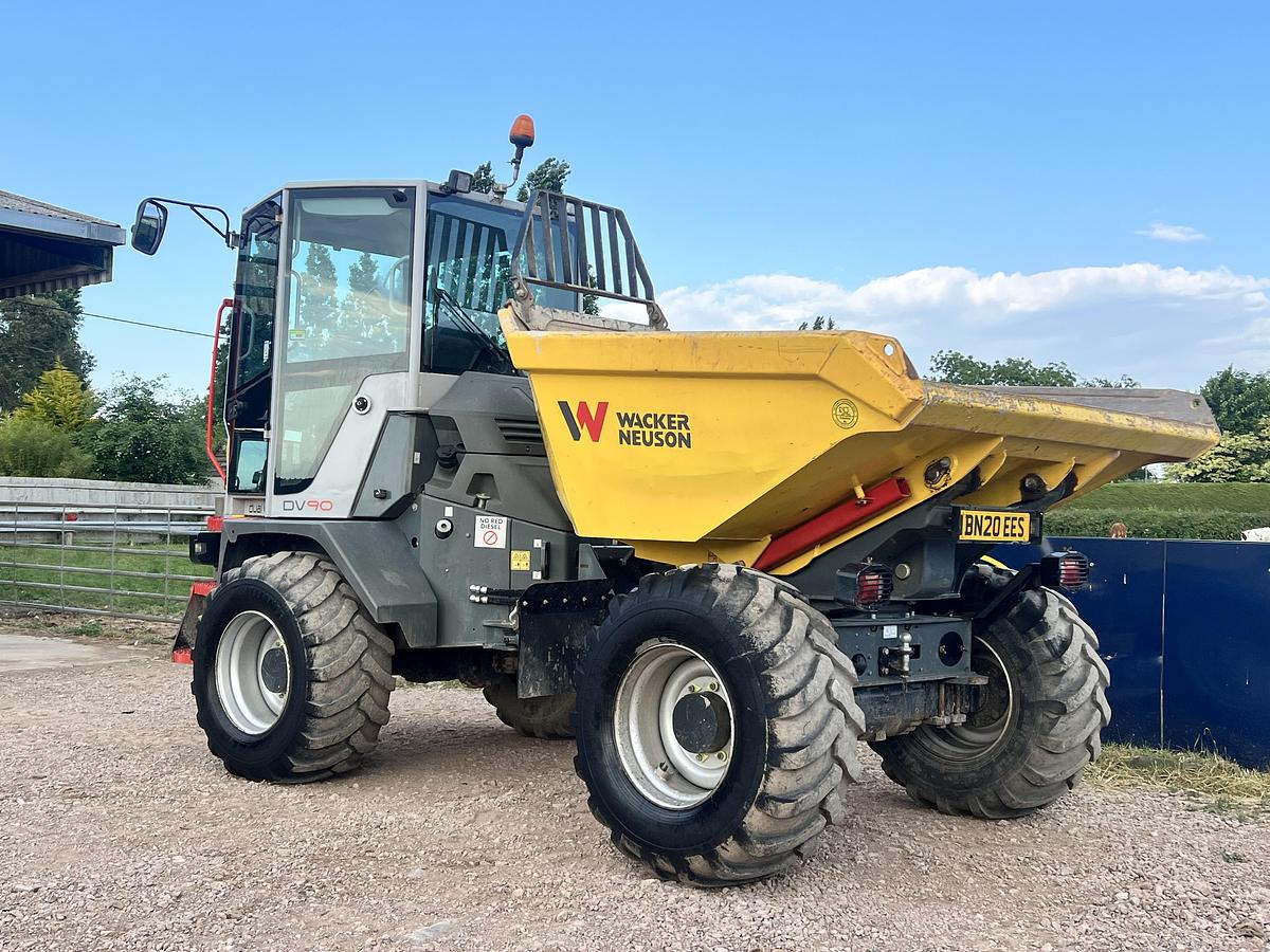 Used 2019 WACKER NEUSON DV90 duel view swivel