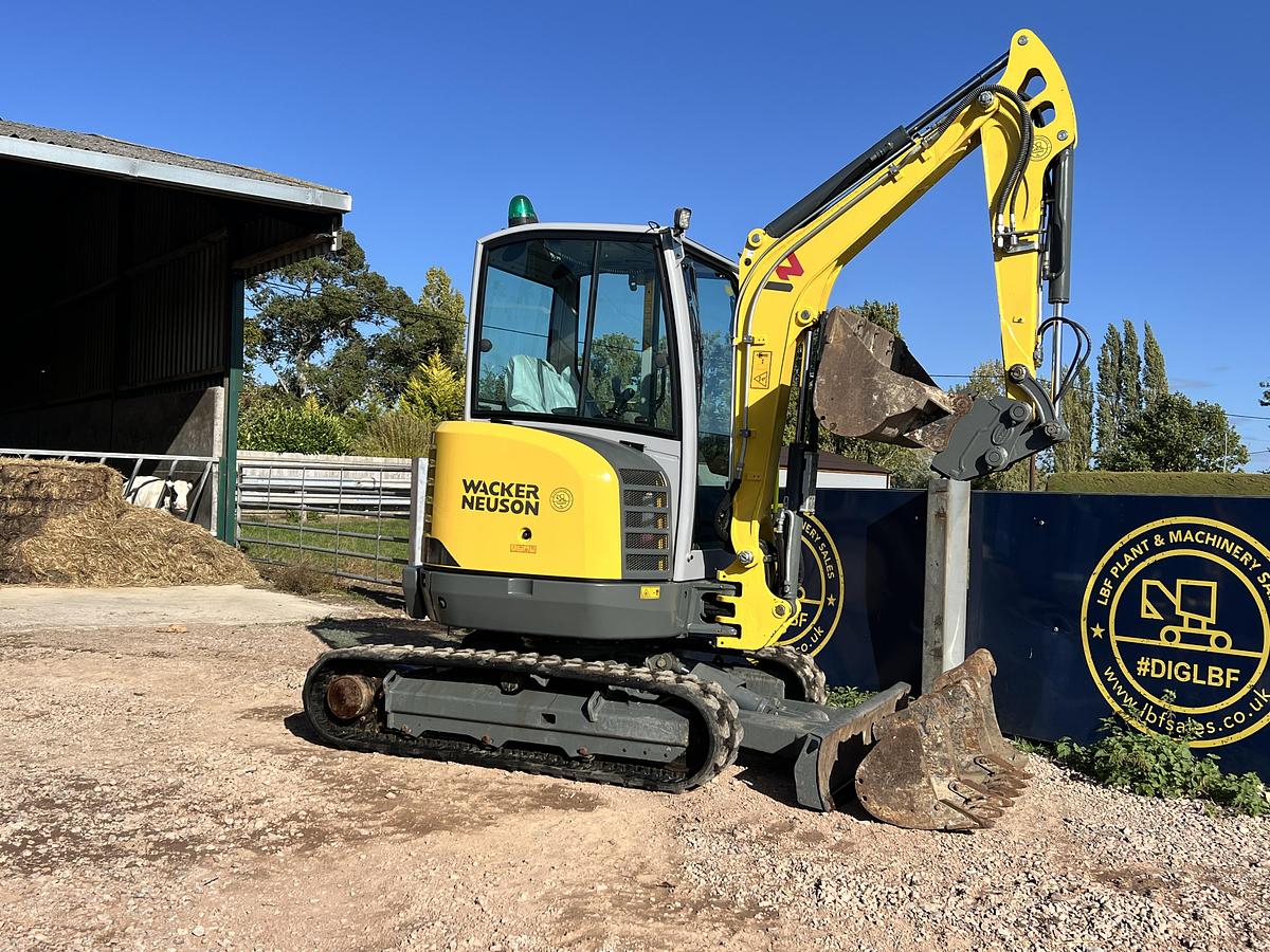 Used 2022 WACKER NEUSON EZ26