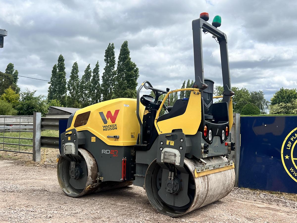 Used 2020 WACKER NEUSON RD27