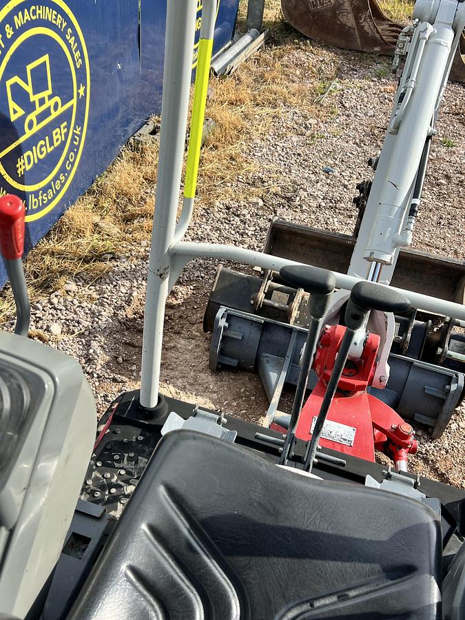 Used 2022 TAKEUCHI TB216