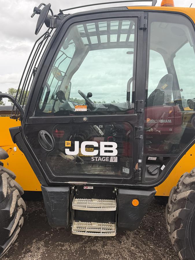 Used 2023 JCB 540-140
