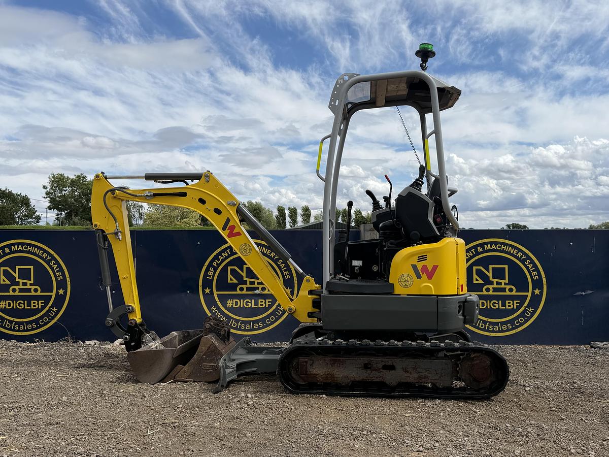 Used 2022 WACKER NEUSON EZ17