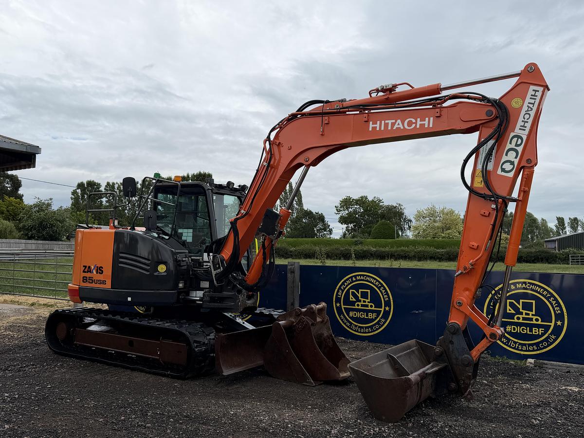 Used 2018 HITACHI ZX85USB-5