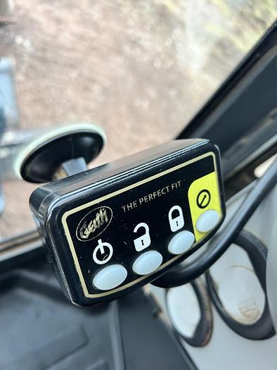 Used 2022 Bobcat E27Z