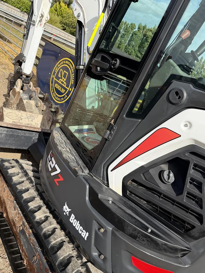Used 2022 Bobcat E27Z