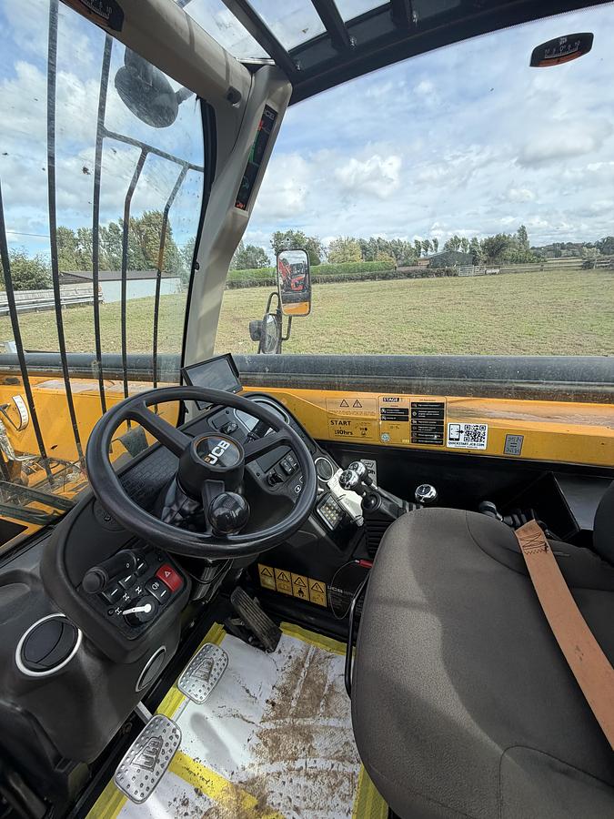 Used 2022 JCB 540-140