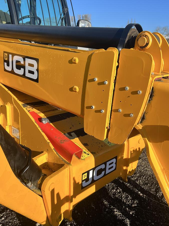 Used 2021 JCB 540-140