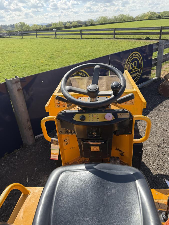 Used 2019 THWAITES 1 tonne