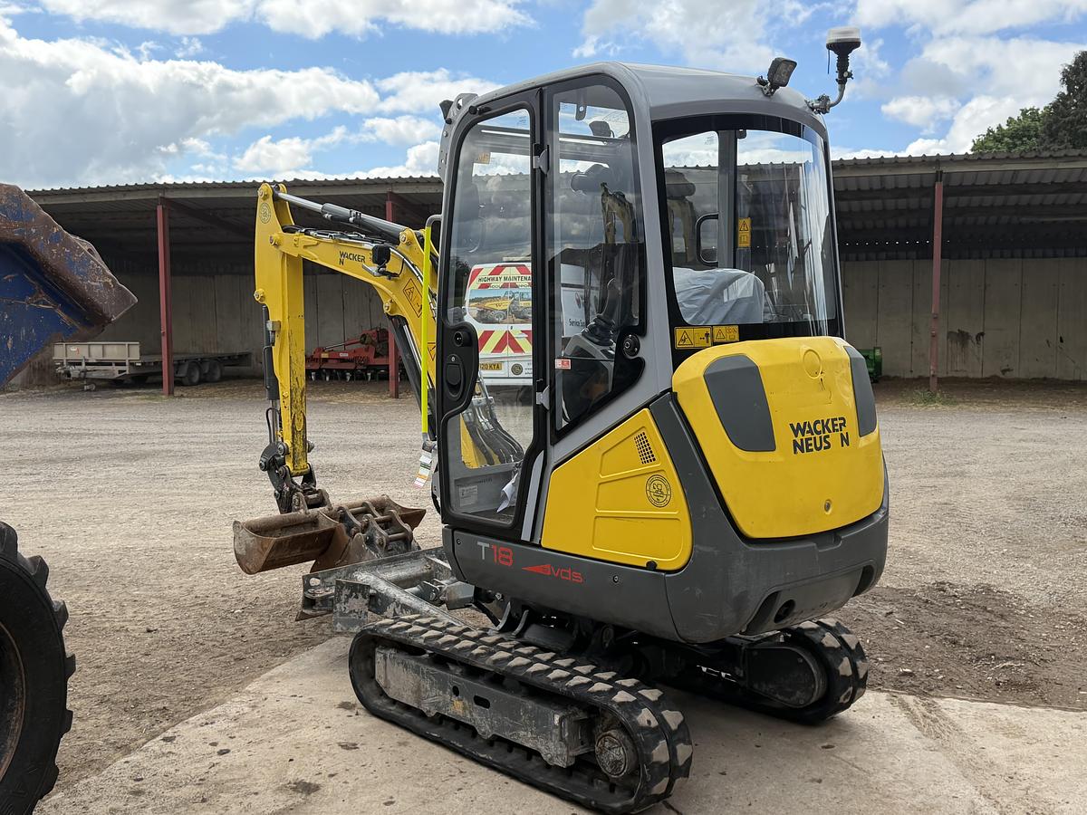 Used 2024 WACKER NEUSON ET18 VDS
