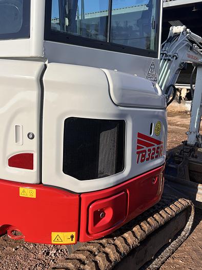 Used 2022 TAKEUCHI TB325R