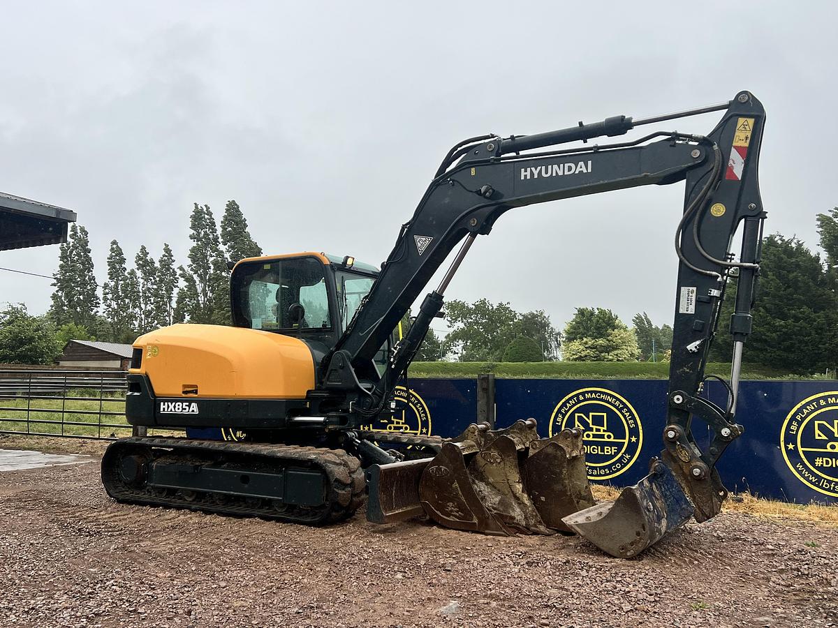 Used 2021 HYUNDIA HX85A