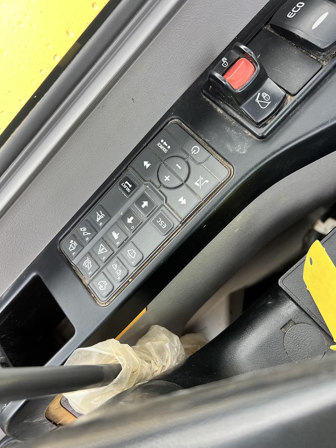 Used 2020 VOLVO ECR88D PRO