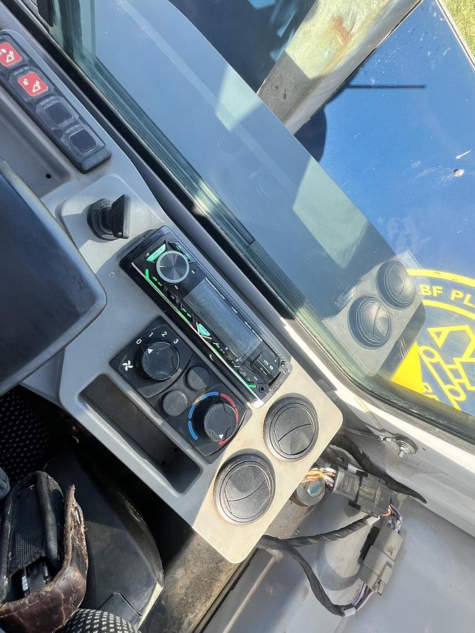 Used 2024 WACKER NEUSON EZ26-2