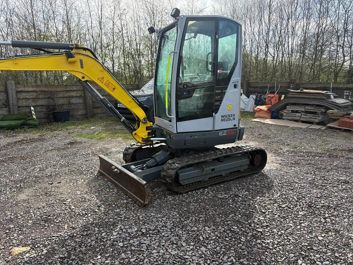 Used 2020 WACKER NEUSON EZ26