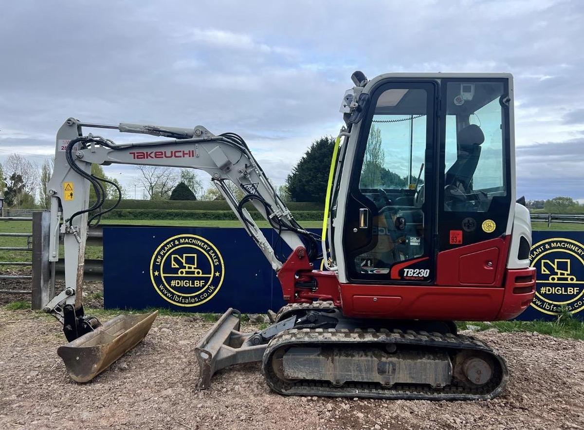Used 2020 TAKEUCHI TB230