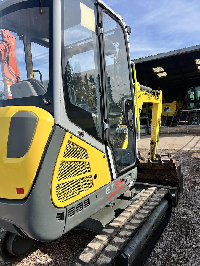 Used 2013 WACKER NEUSON ET24VDS