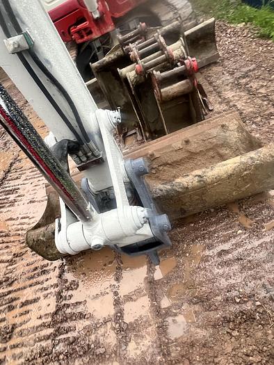 Used 2018 TAKEUCHI TB260