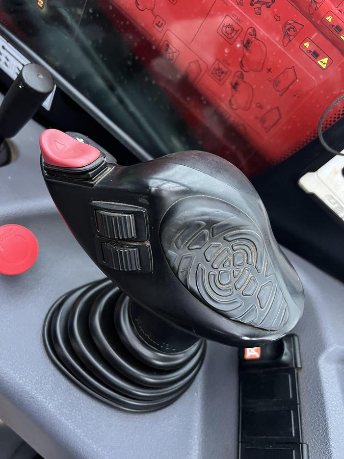 Used 2024 MANITOU MT 625 H