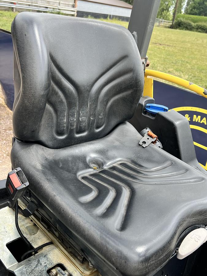 Used 2020 WACKER NEUSON RD27