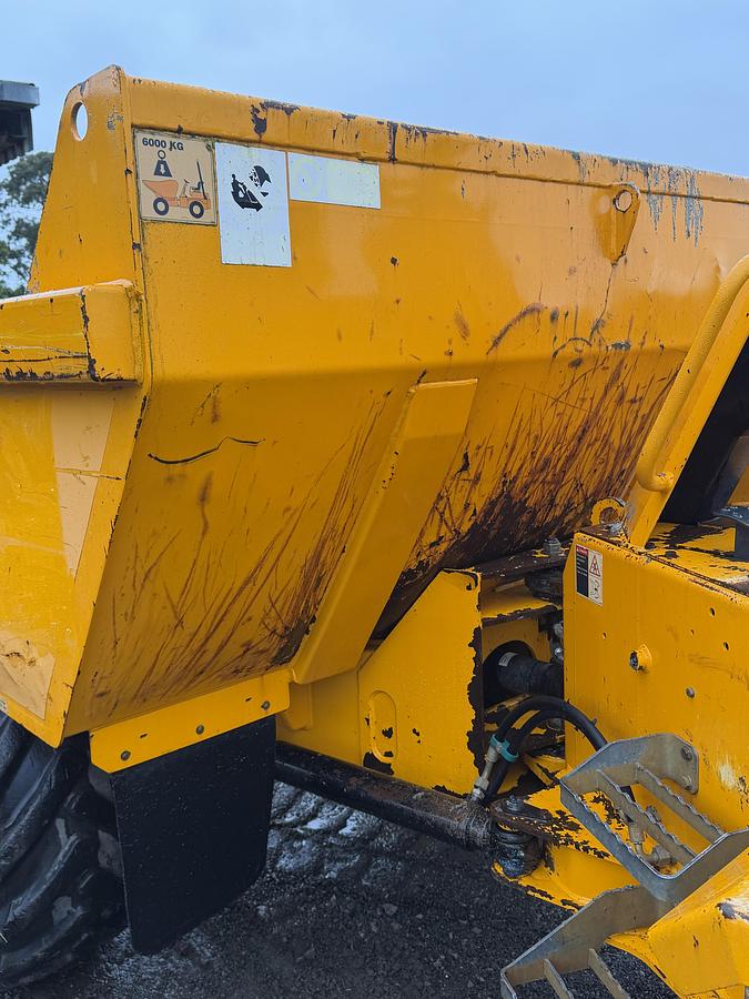 Used 2018 THWAITES 6 tonne