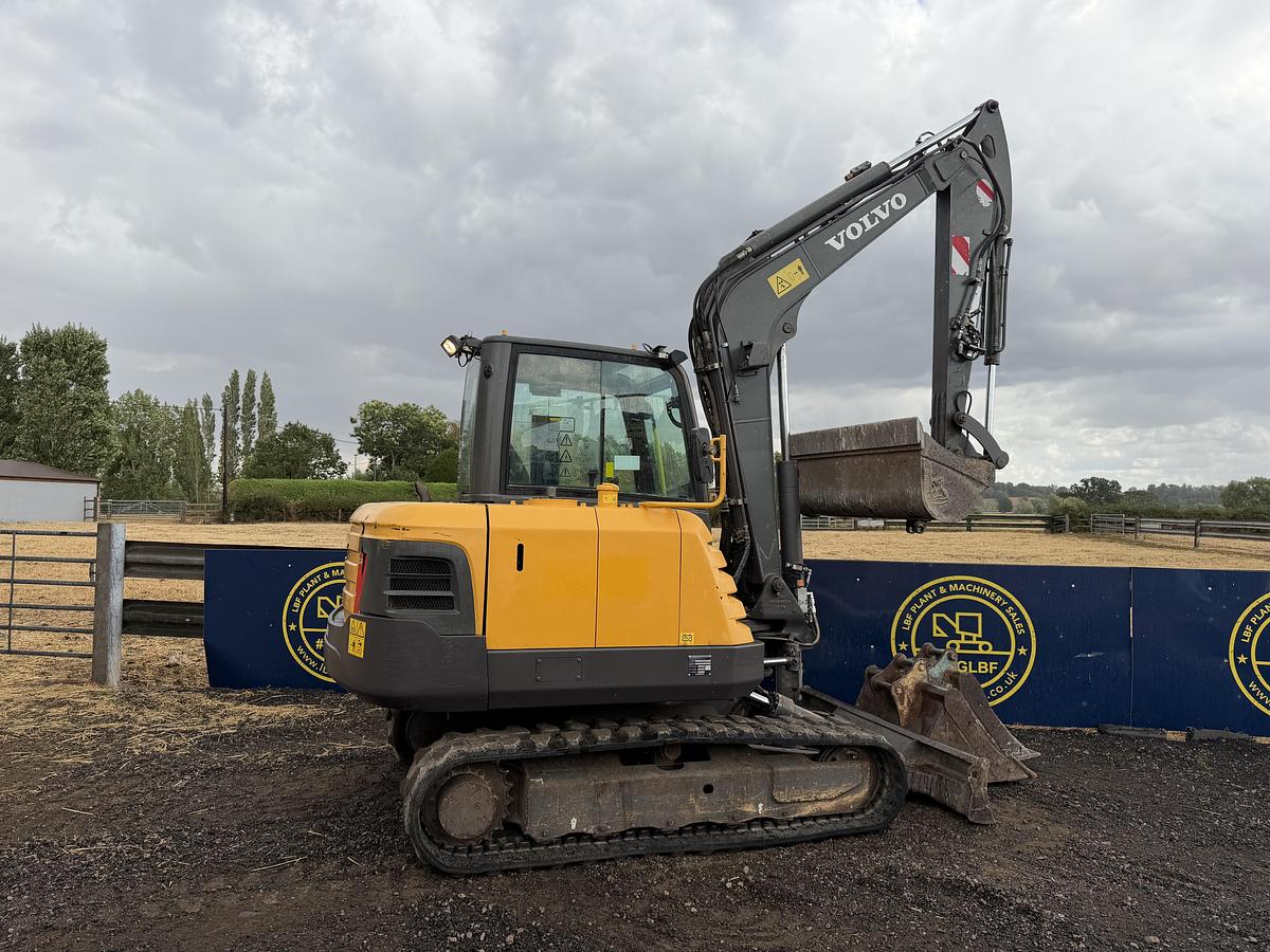 Used 2017 VOLVO EC55C