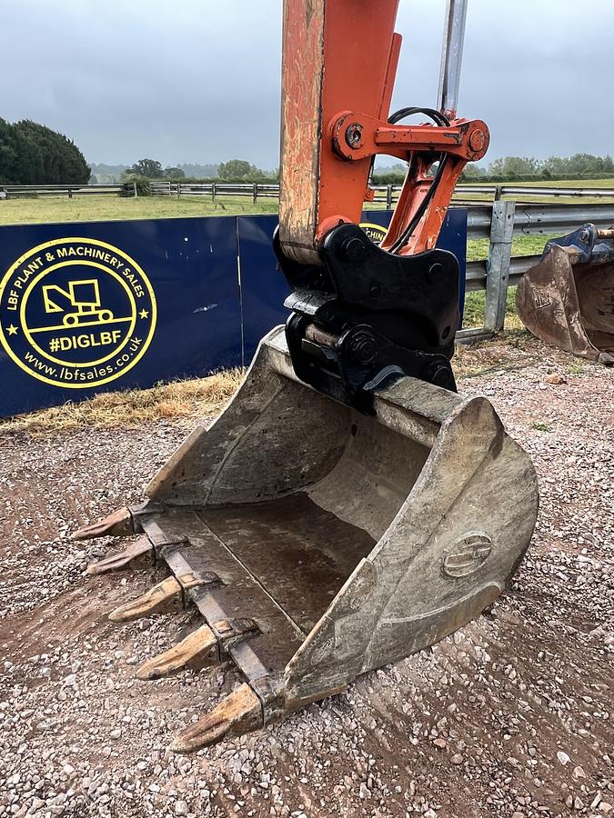 Used 2021 HITACHI ZAXIS ZX135USBL-6