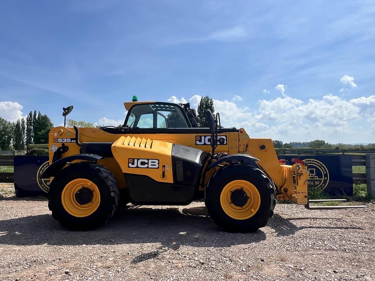 Used 2019 JCB 535-95