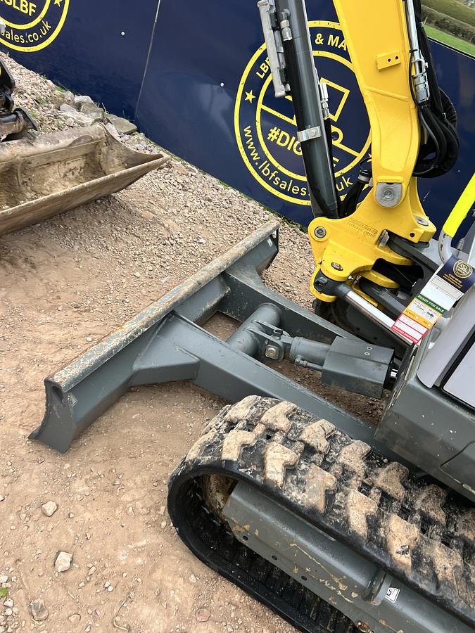 Used 2022 WACKER NEUSON EZ26