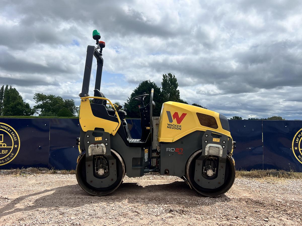 Used 2020 WACKER NEUSON RD27