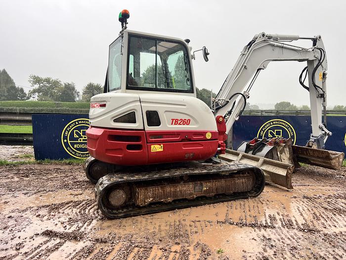 Used 2018 TAKEUCHI TB260