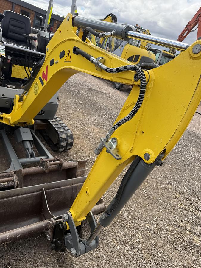 Used 2022 WACKER NEUSON EZ17
