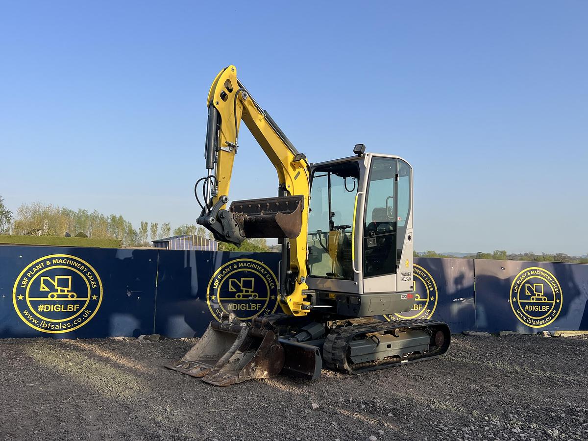 Used 2020 WACKER NEUSON EZ26