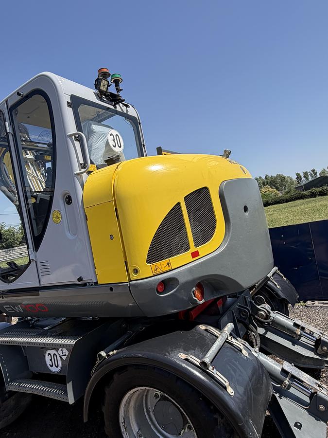 Used 2021 WACKER NEUSON EW100