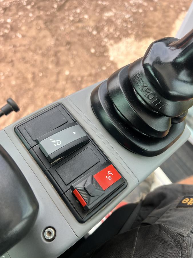 Used 2022 WACKER NEUSON EZ26