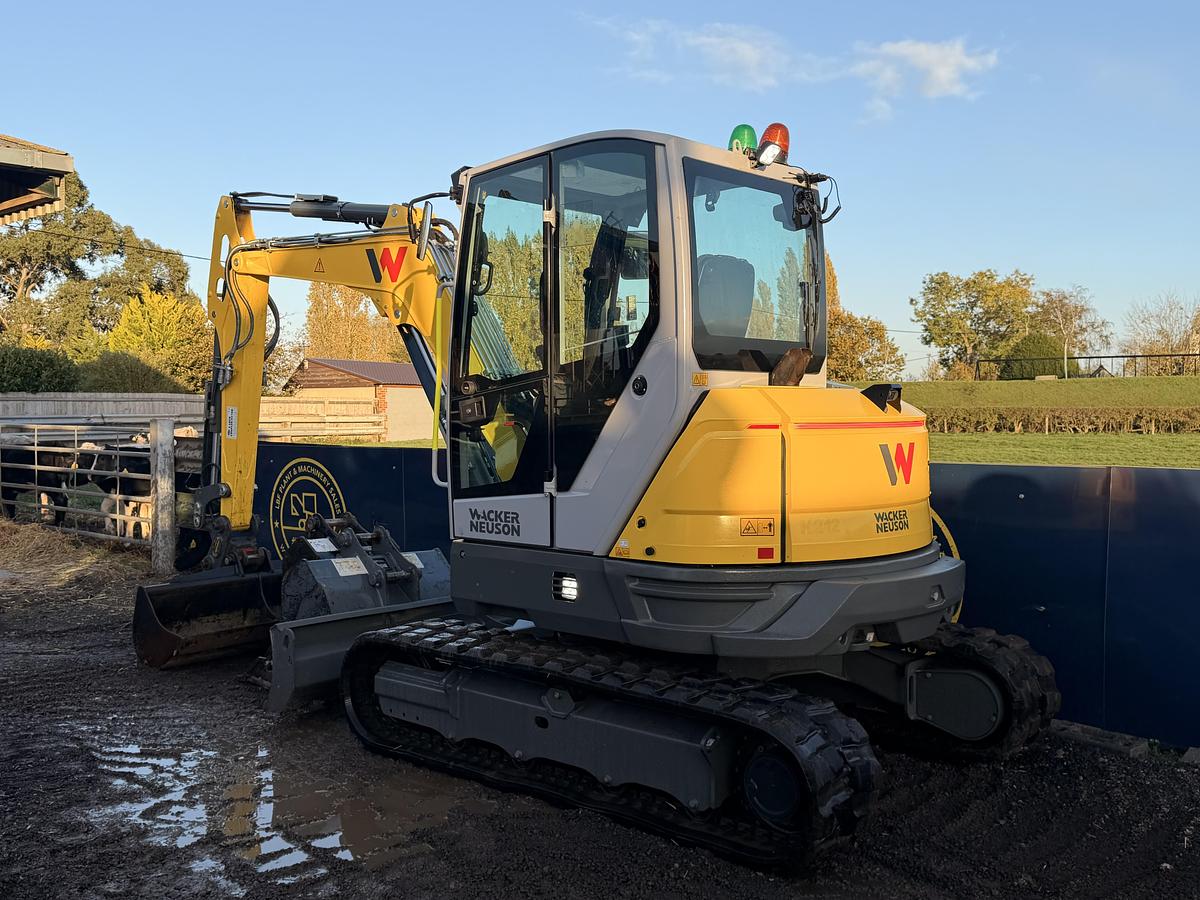 Used 2025 WACKER NEUSON EZ50