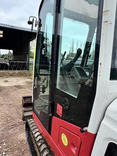 Used 2018 TAKEUCHI TB230