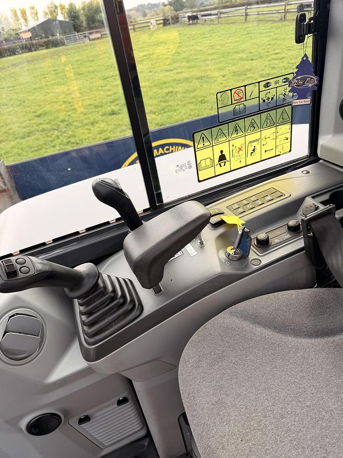 Used 2025 DEVELON DX63R-7