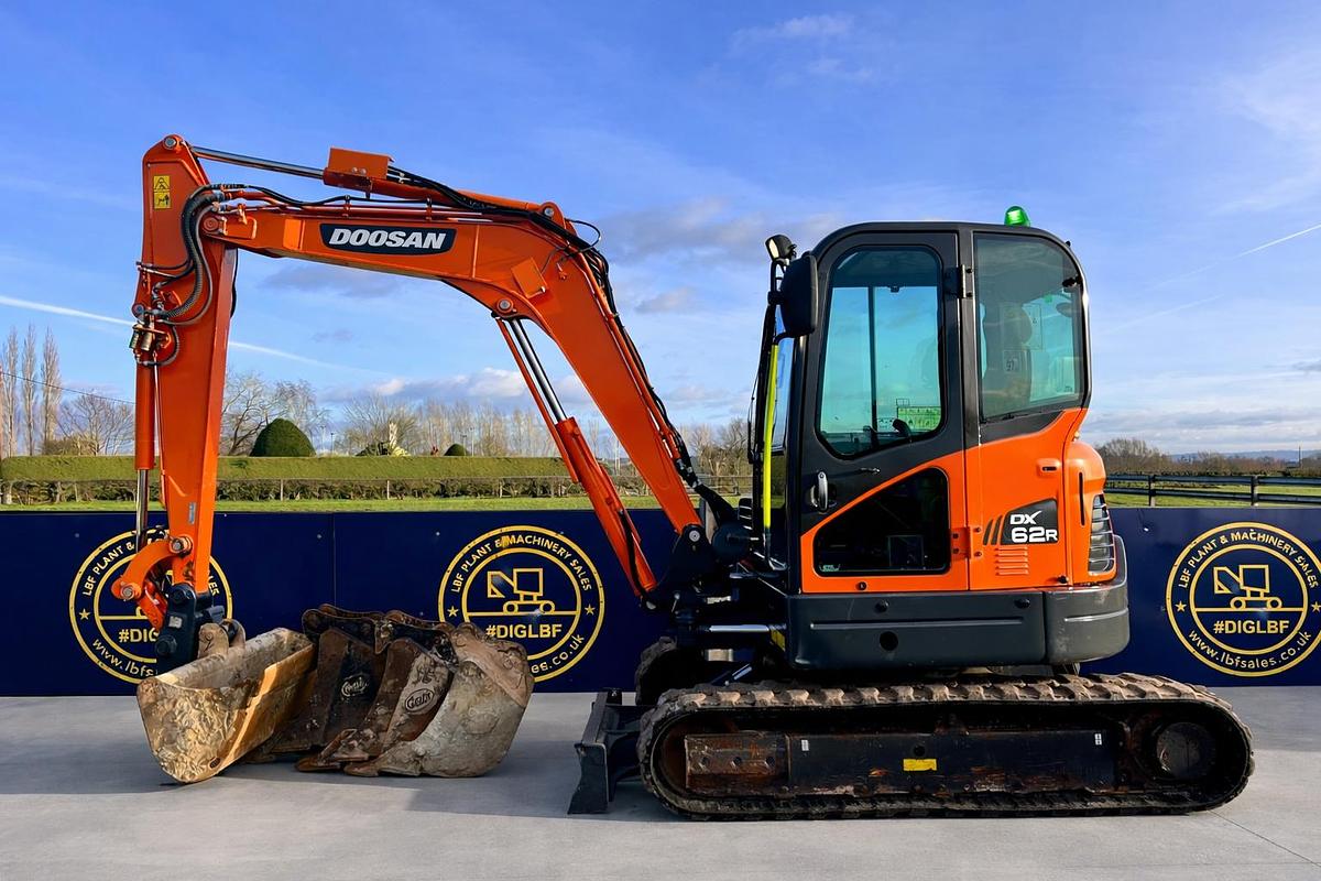 Used 2022 DOOSAN DX62R-3