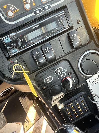 Used 2022 JCB 540-140