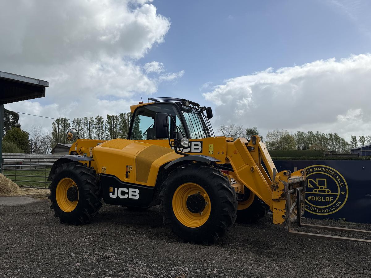 Used 2022 JCB 531-70